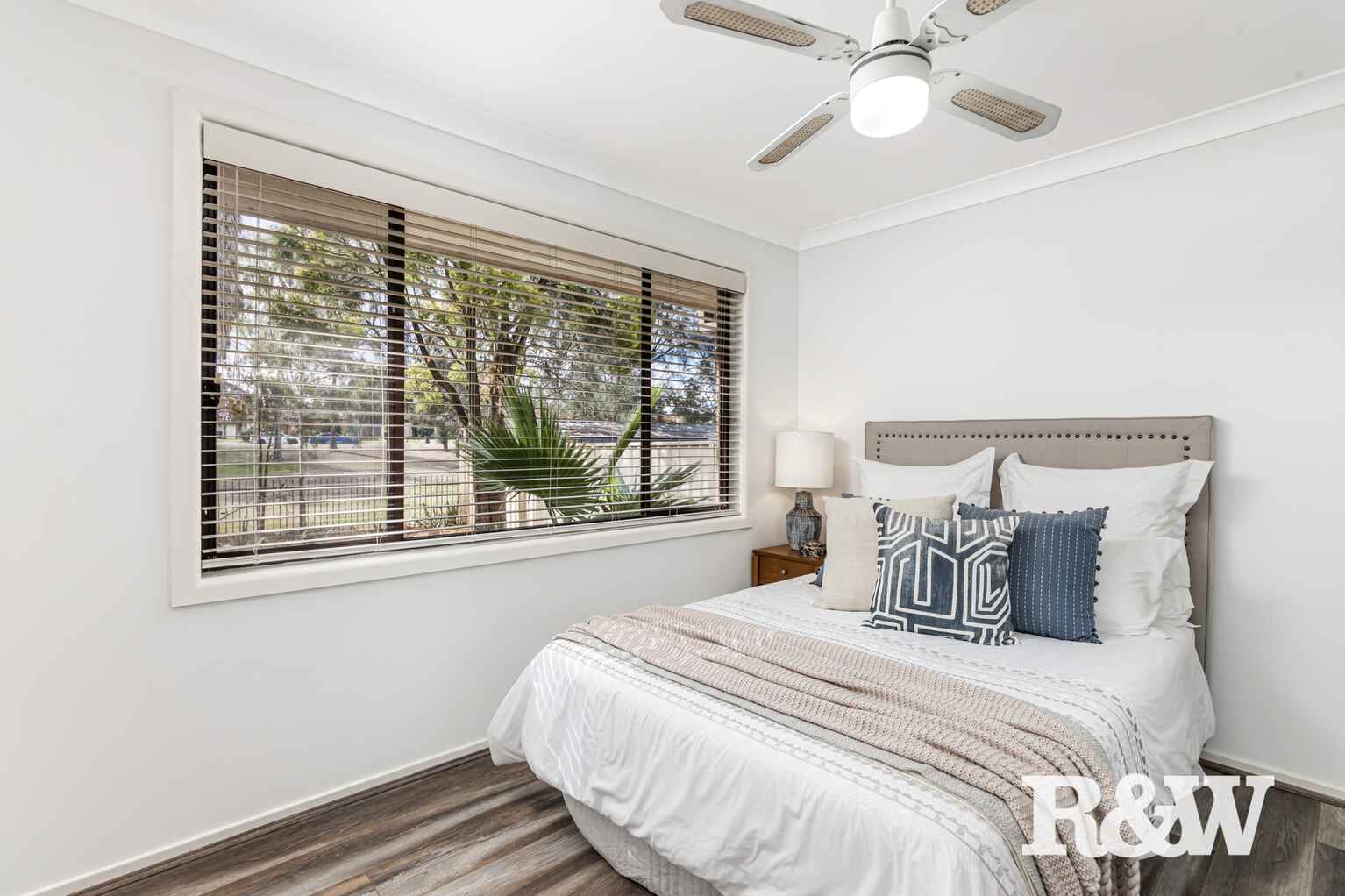 16 Avon Place St Clair 16 Avon Place St Clair