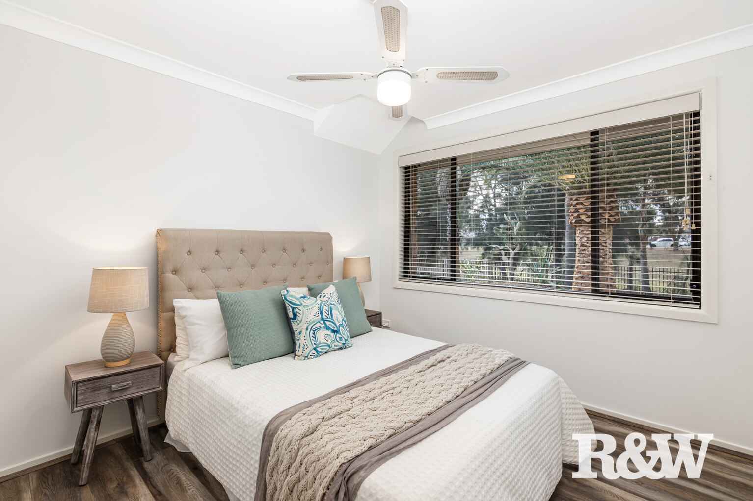 16 Avon Place St Clair 16 Avon Place St Clair