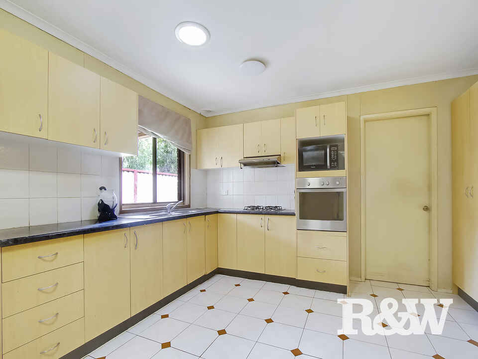 17 Madison Circuit St Clair