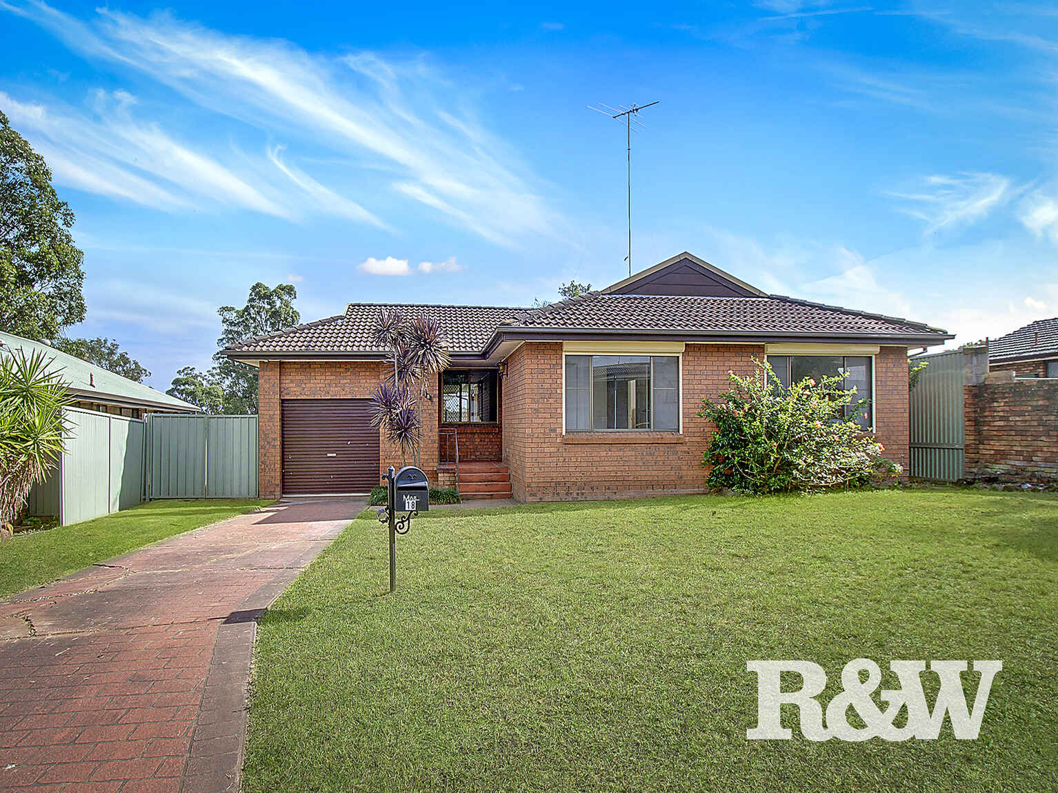 18 Caribou Close St Clair