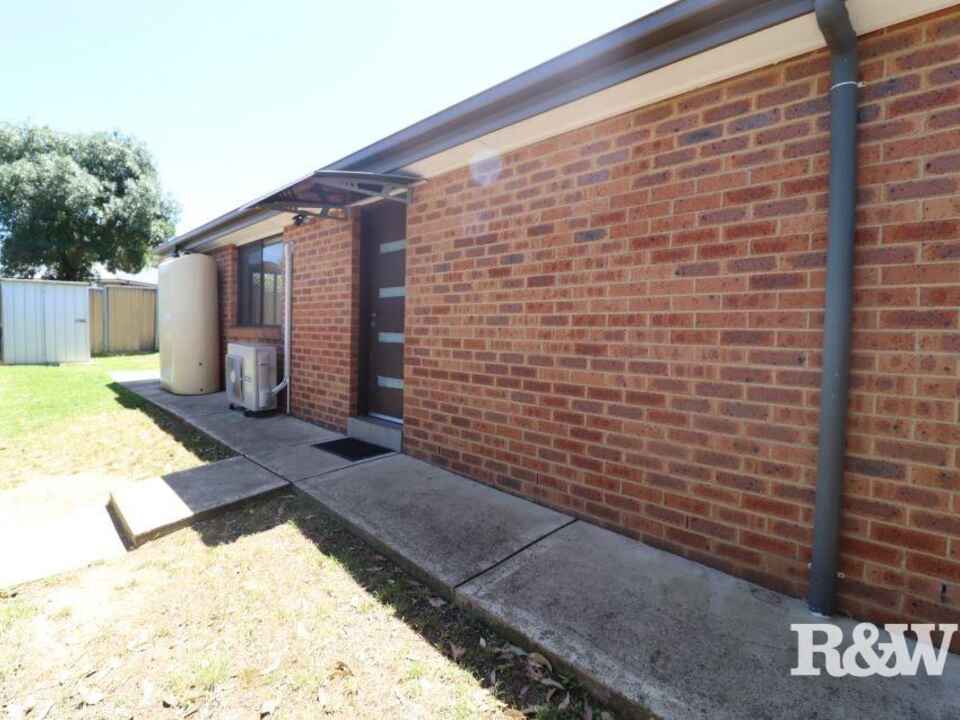 59A Cook Parade St Clair