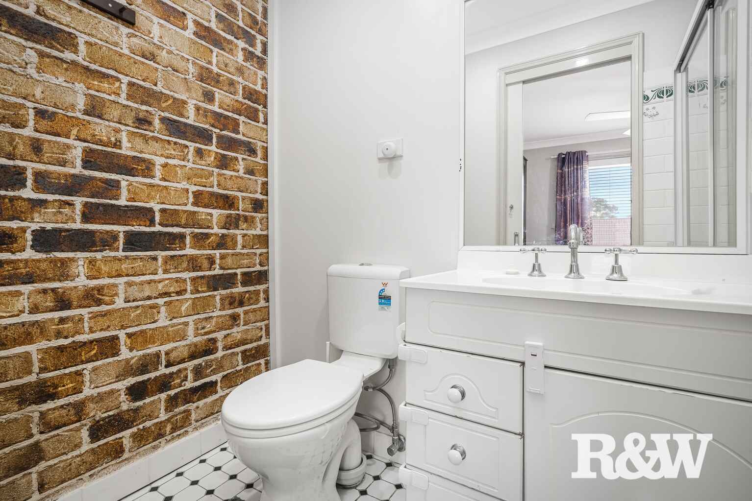 21/113 The Lakes Drive Glenmore Park 21/113 The Lakes Drive Glenmore Park