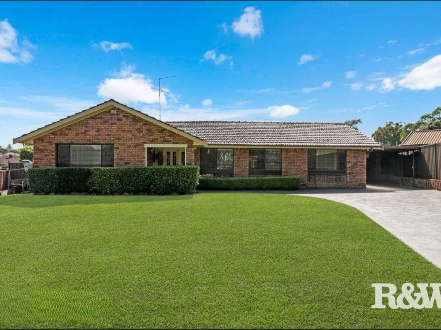 14 Mynah Close St Clair