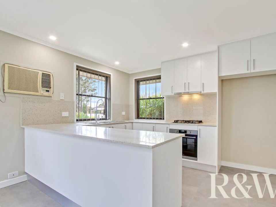 13 Rochford Street St Clair