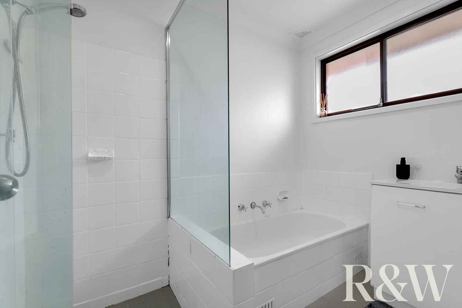 2 & 2A Francis Greenway Avenue St Clair