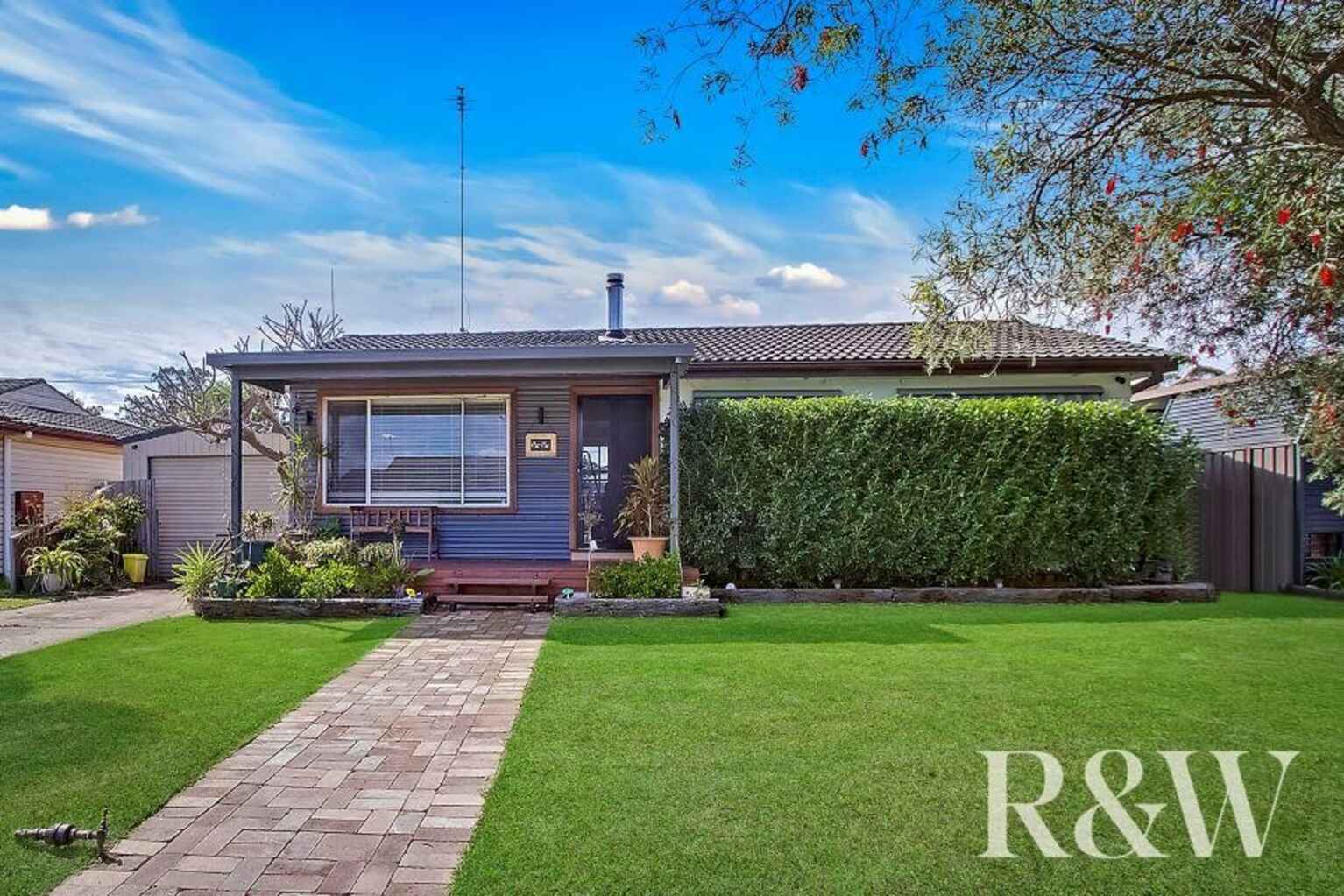 8 Melville Road St Clair