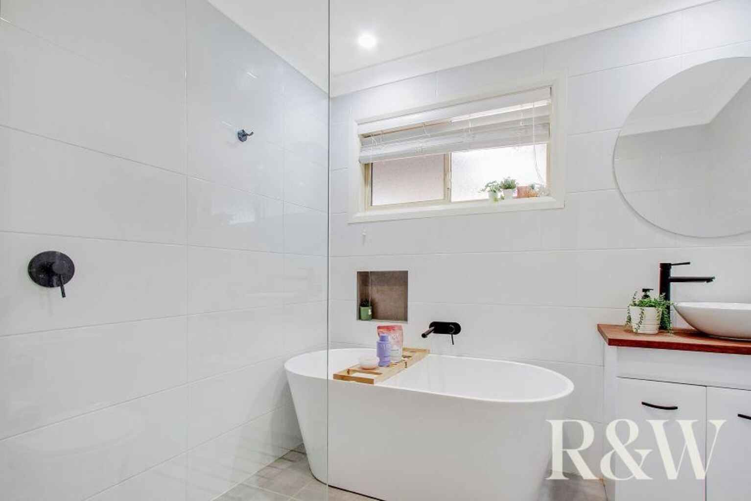 8 Melville Road St Clair