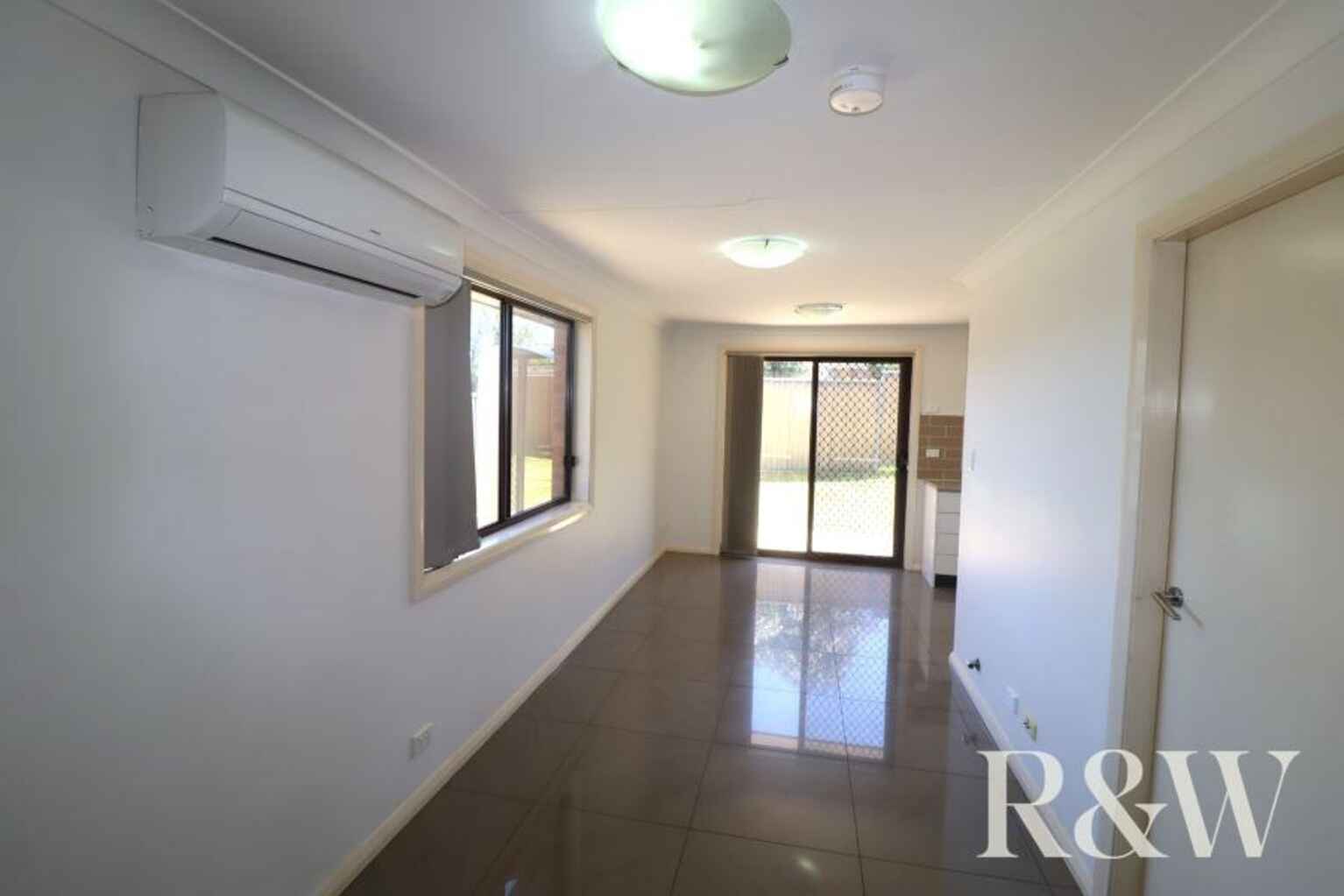 59A Cook Parade St Clair