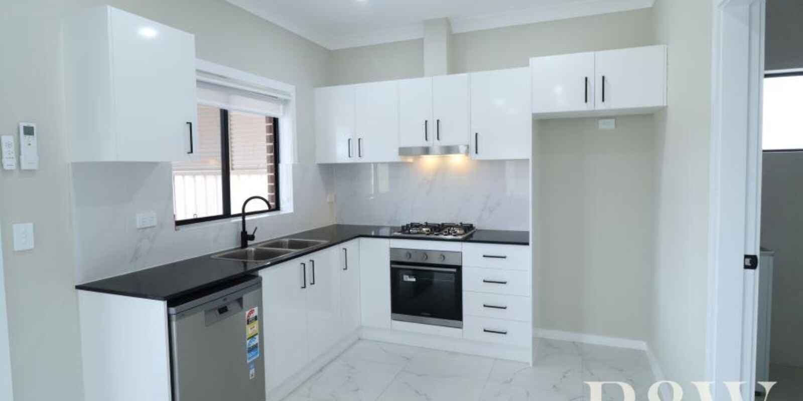 4A Madison Circuit St Clair