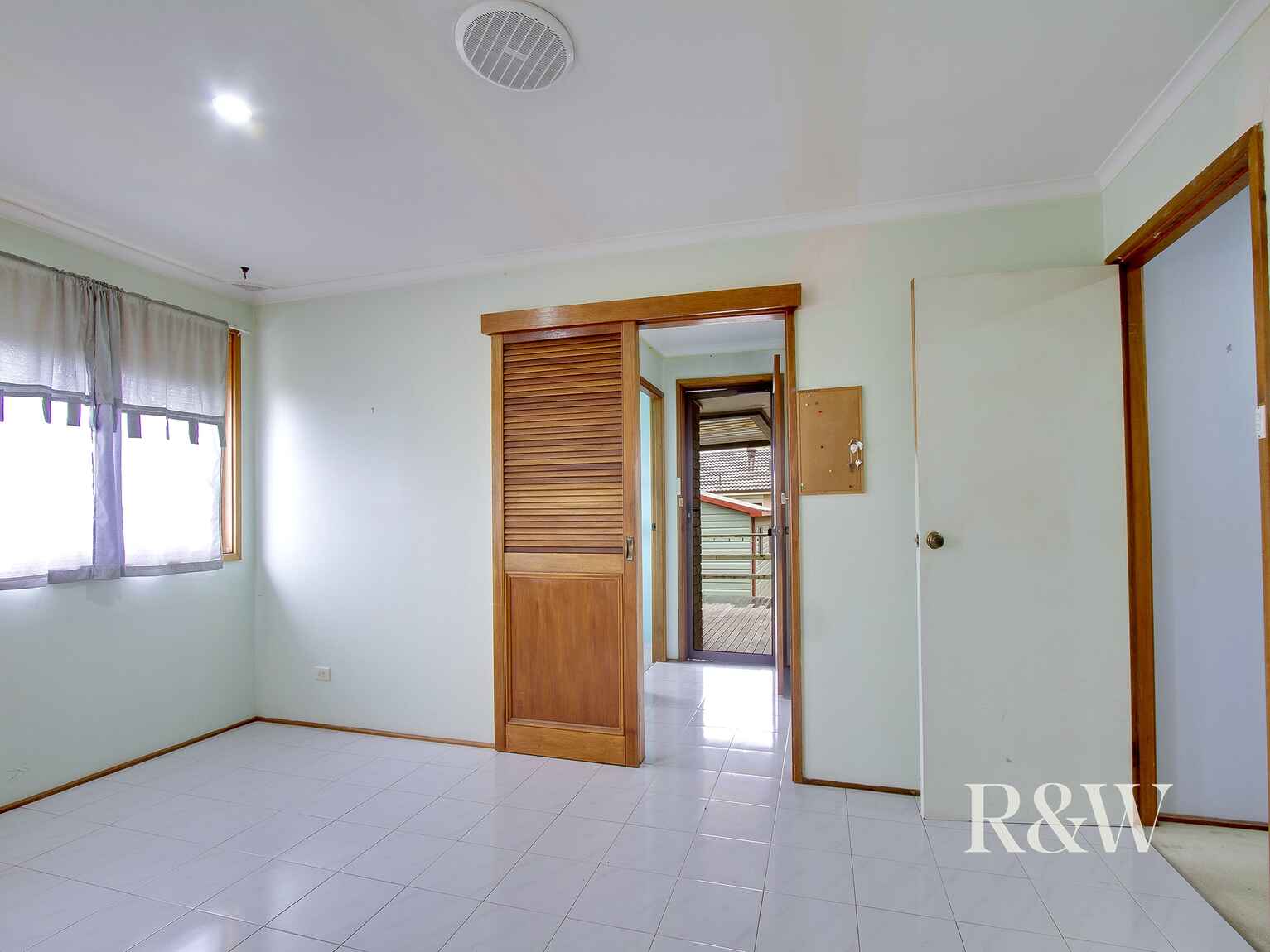 38 Garrick Road St Clair 38 Garrick Road St Clair