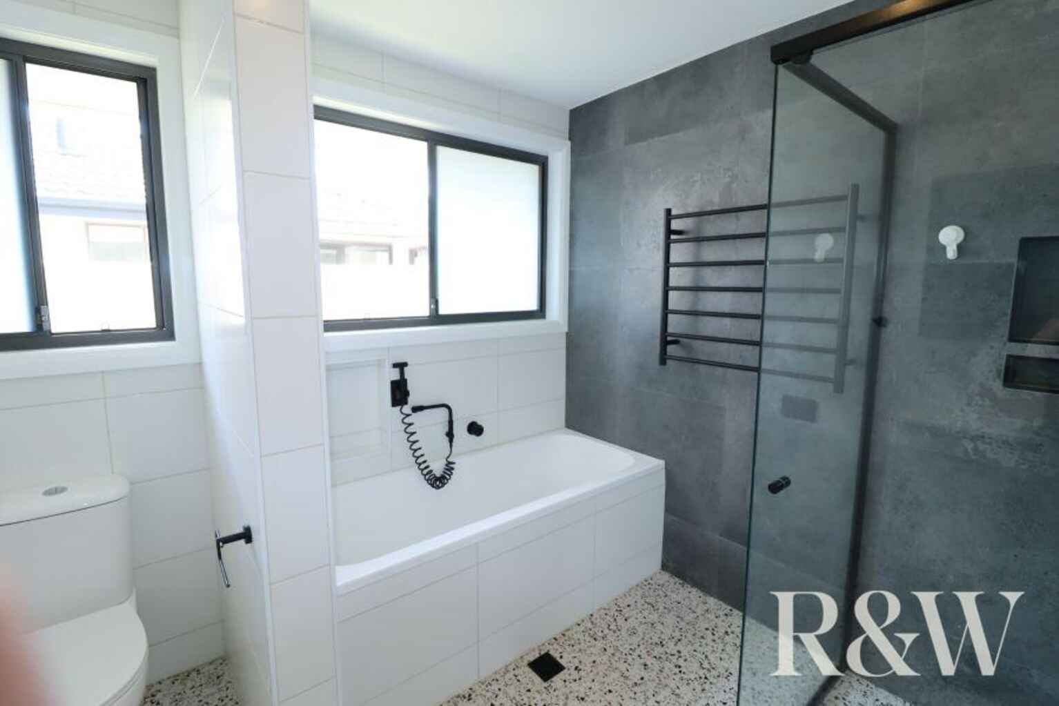 37 Madison Circuit St Clair