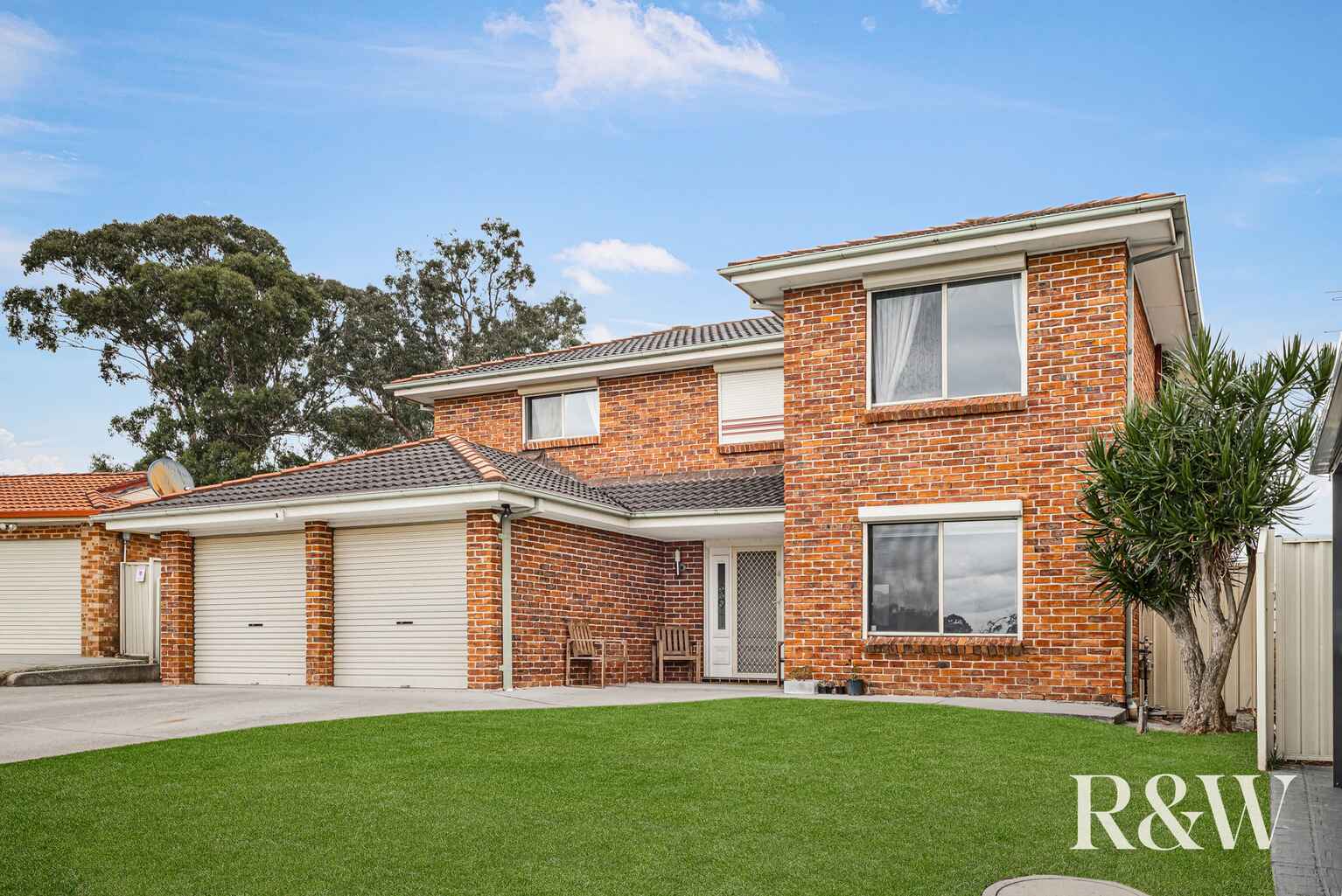 6 Ashwick Circuit St Clair