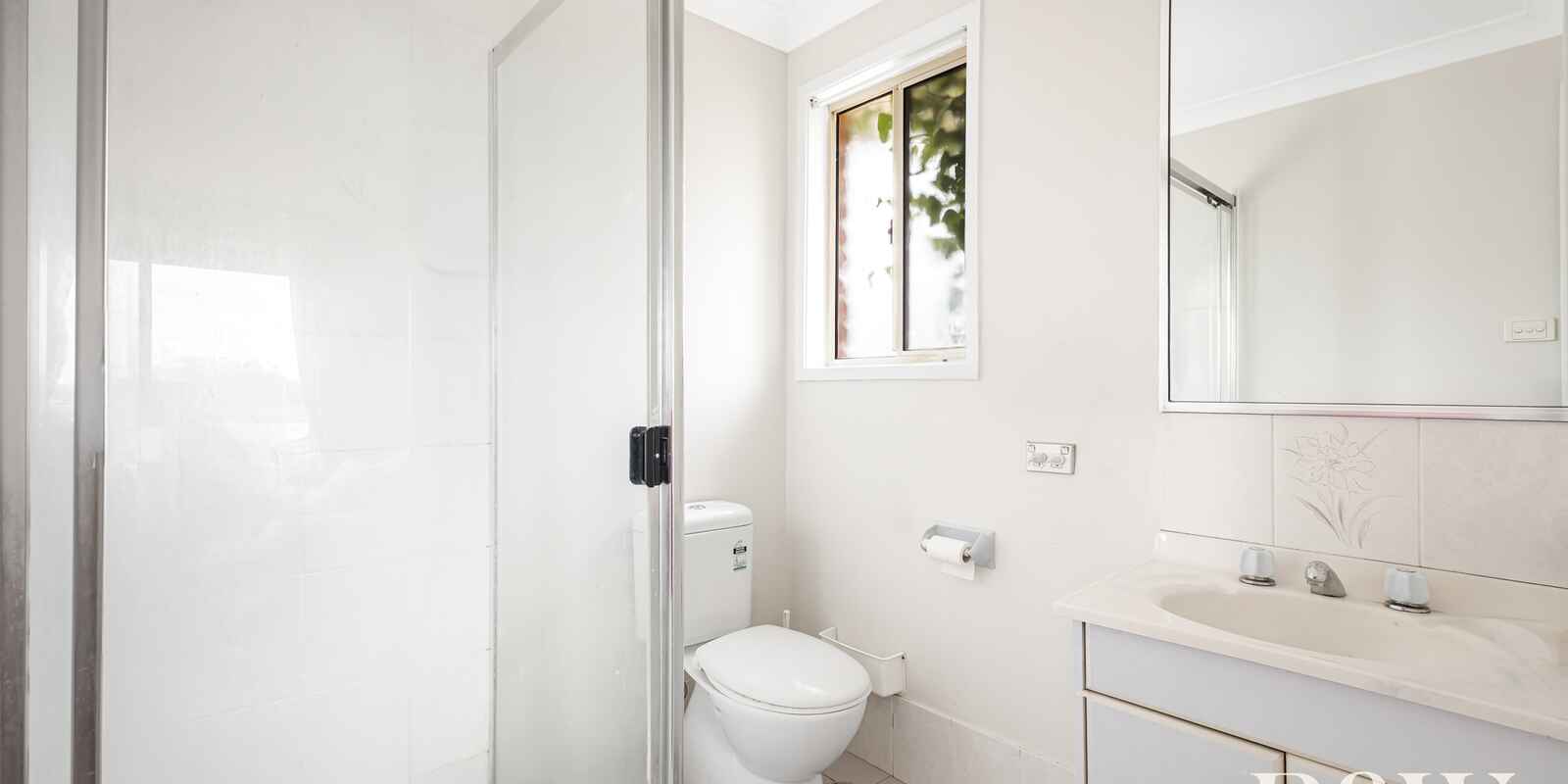 6 Ashwick Circuit St Clair