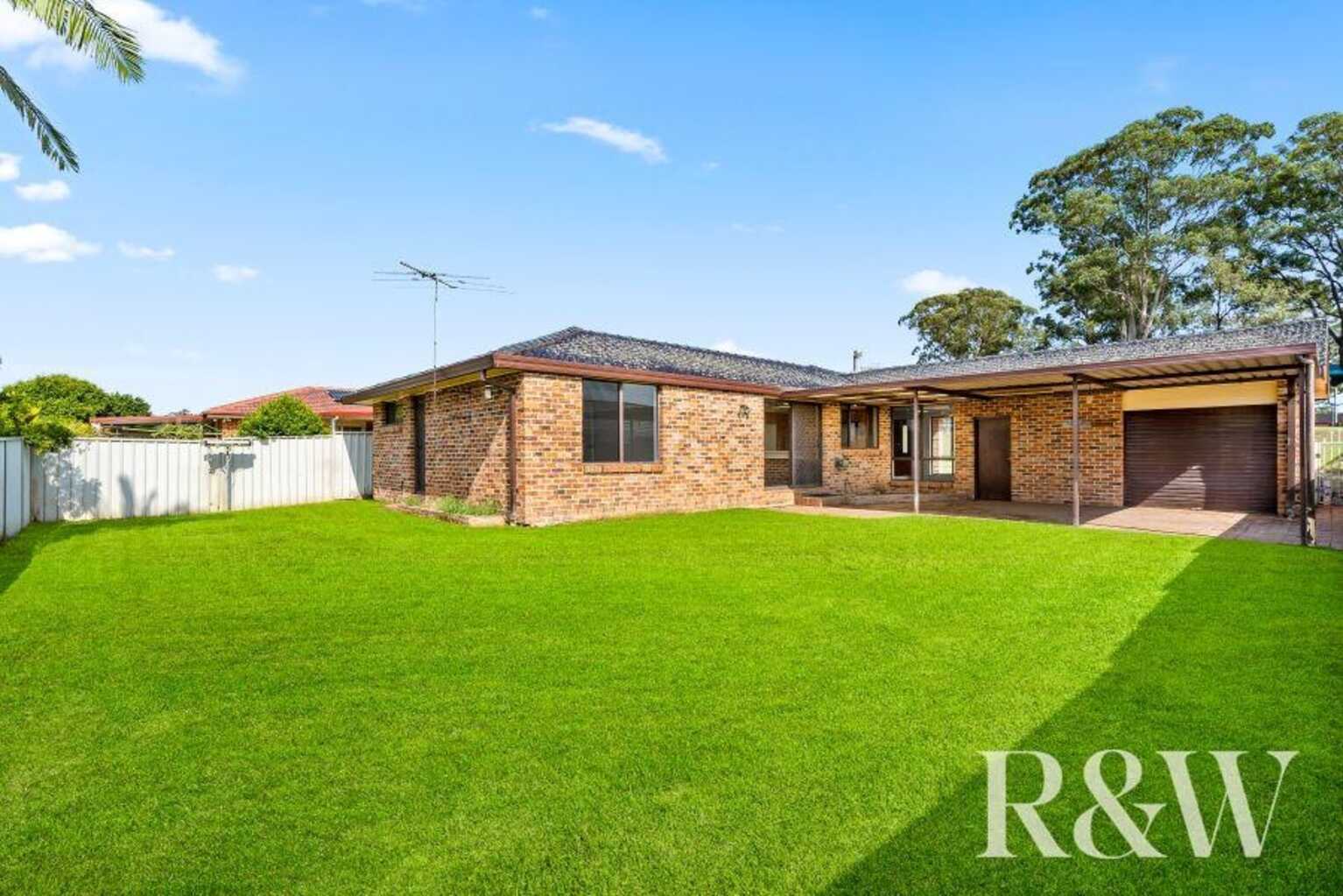 24 Fantail Crescent Erskine Park