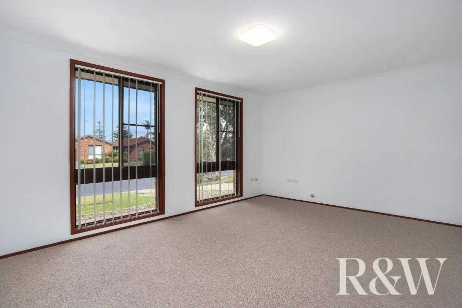 11 Flintlock Drive St Clair