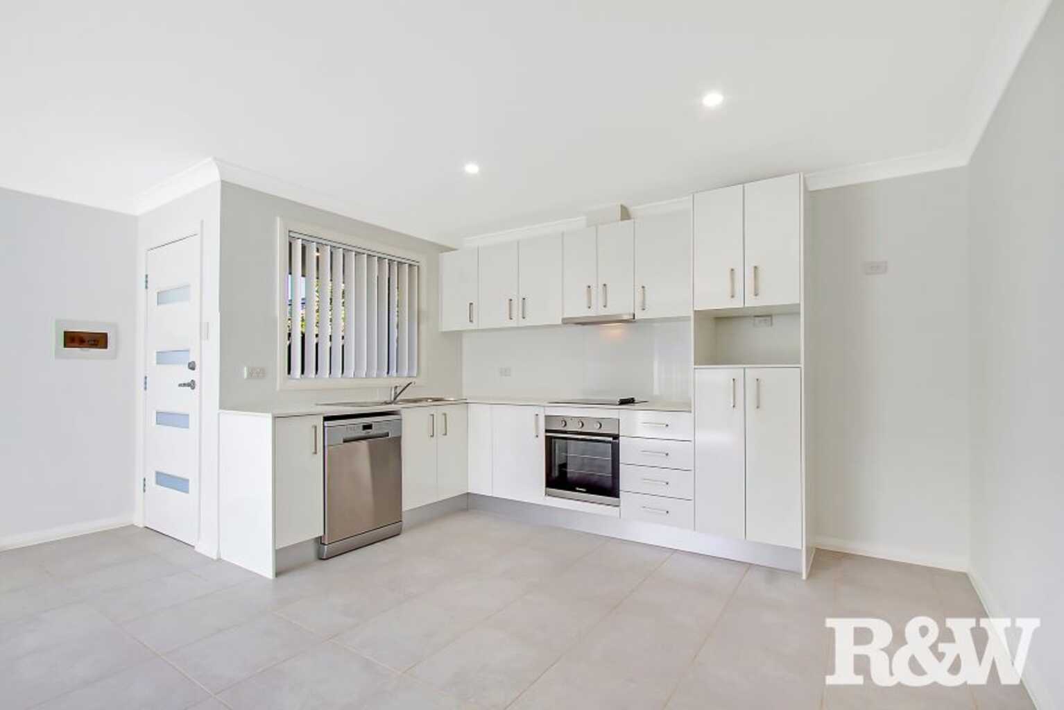 16A Mynah Close St Clair