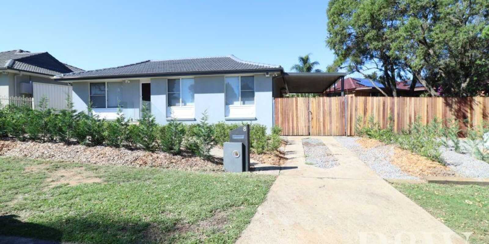 8 Nightmist Grove St Clair