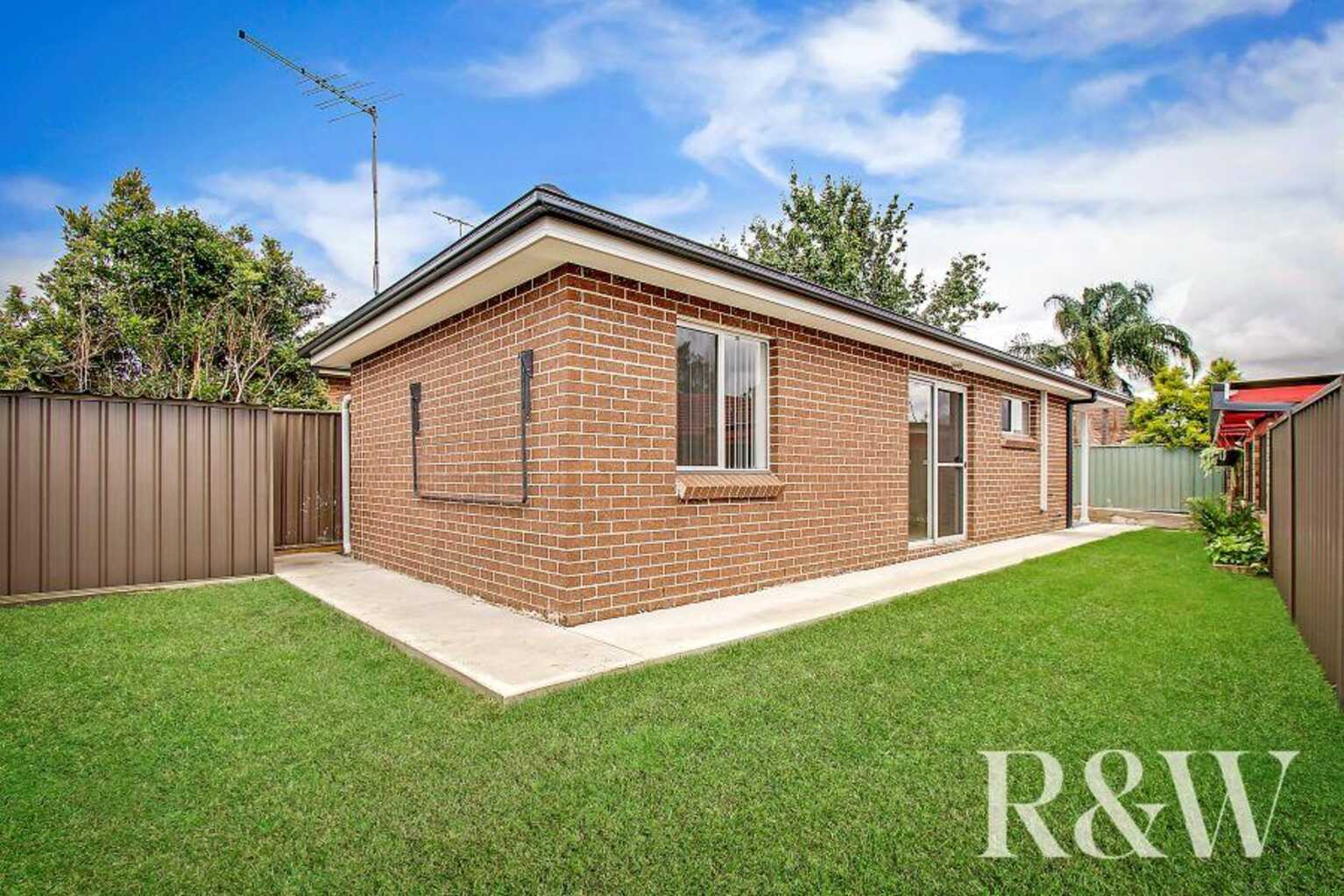 7A Hay Close St Clair