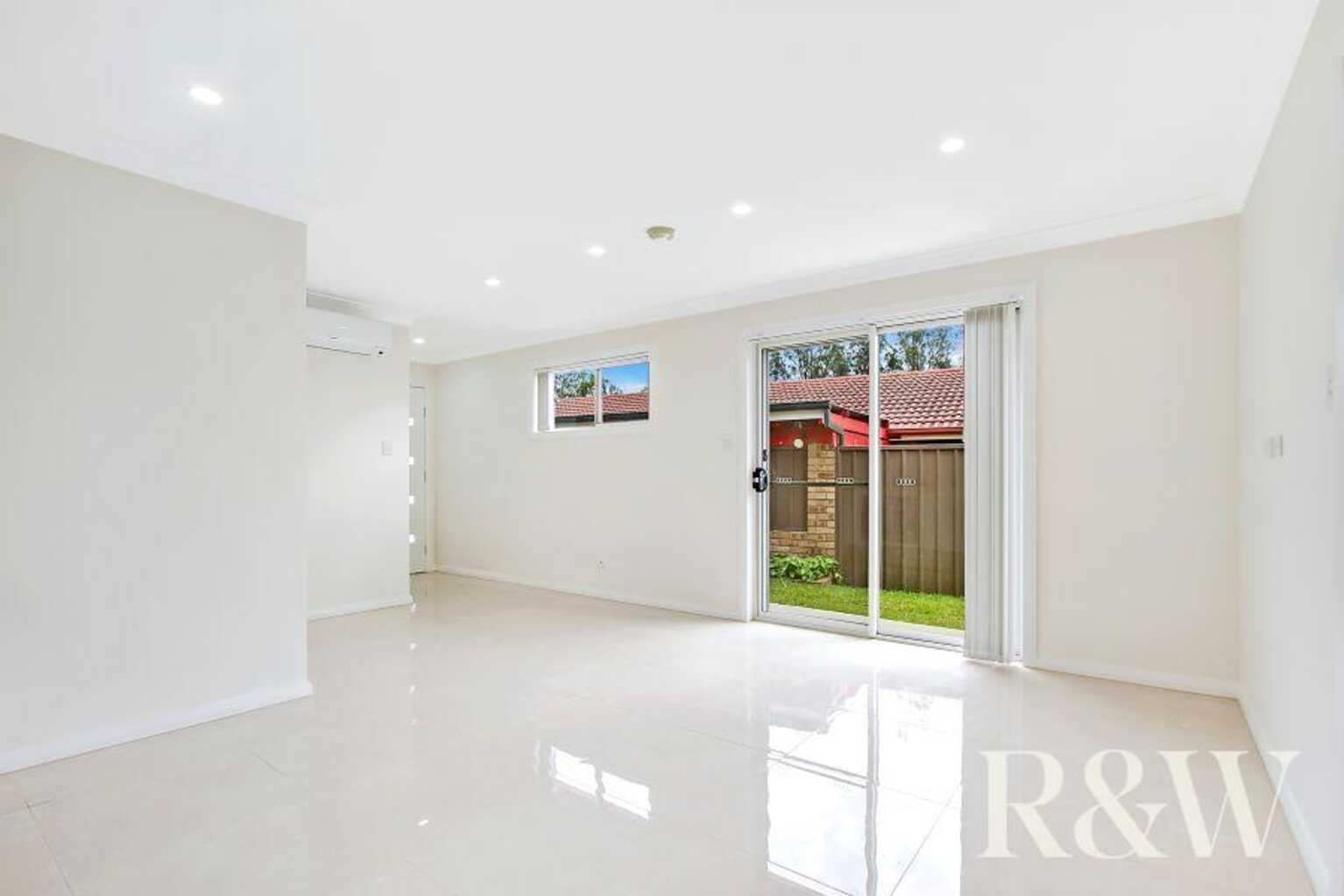 7A Hay Close St Clair