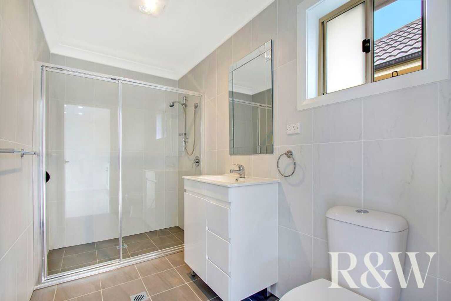 7A Hay Close St Clair