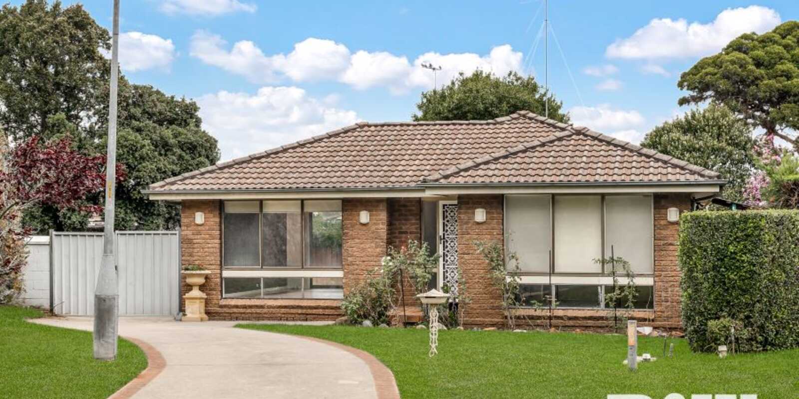 4 Galah Close St Clair
