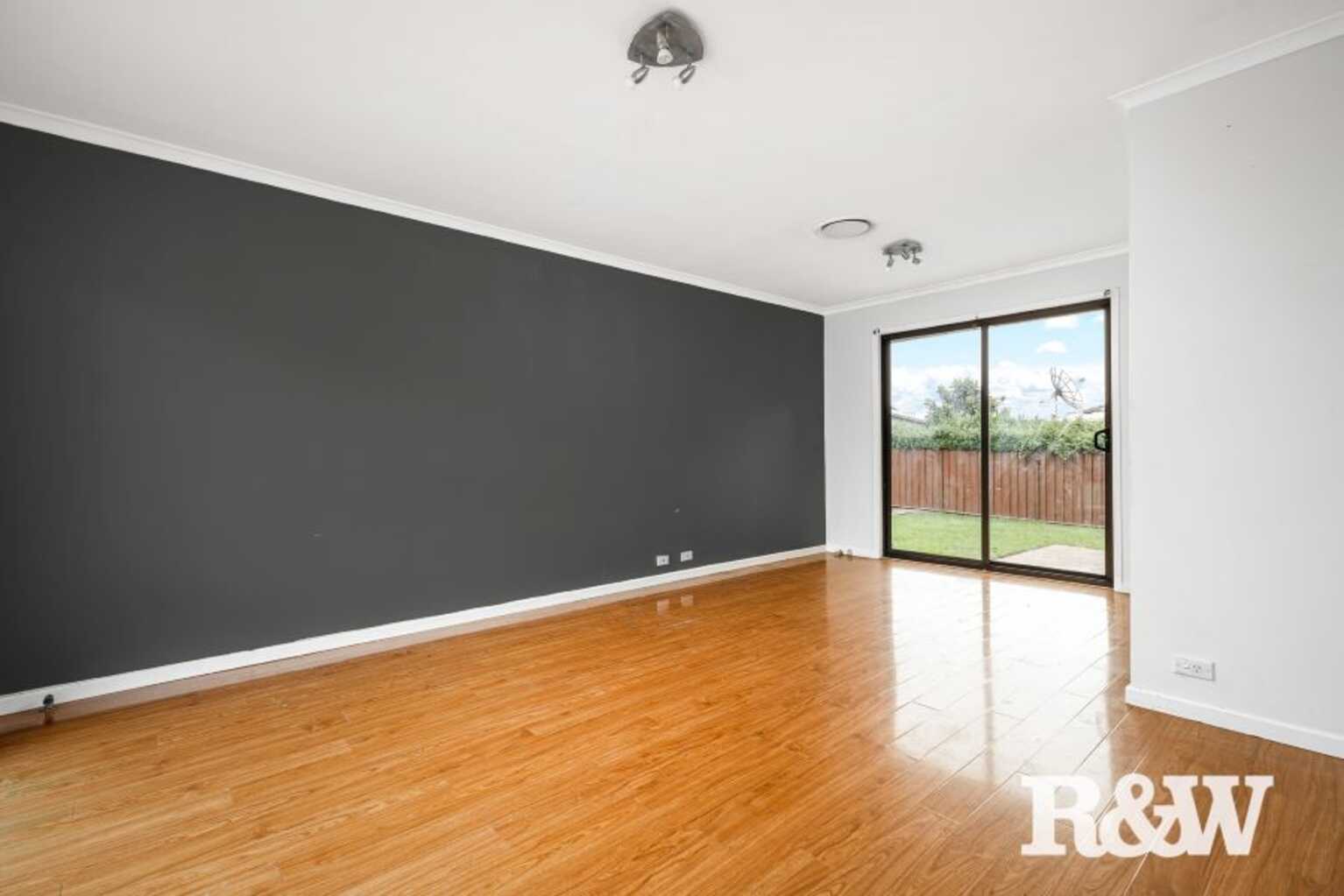 4 Galah Close St Clair