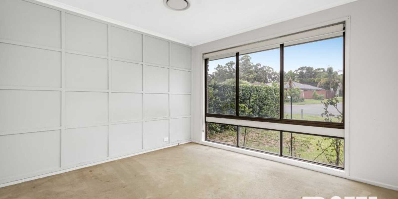 4 Galah Close St Clair
