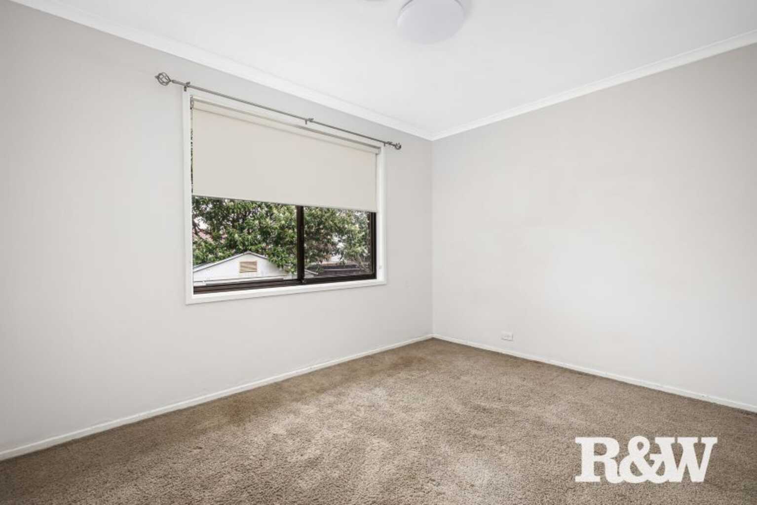 4 Galah Close St Clair