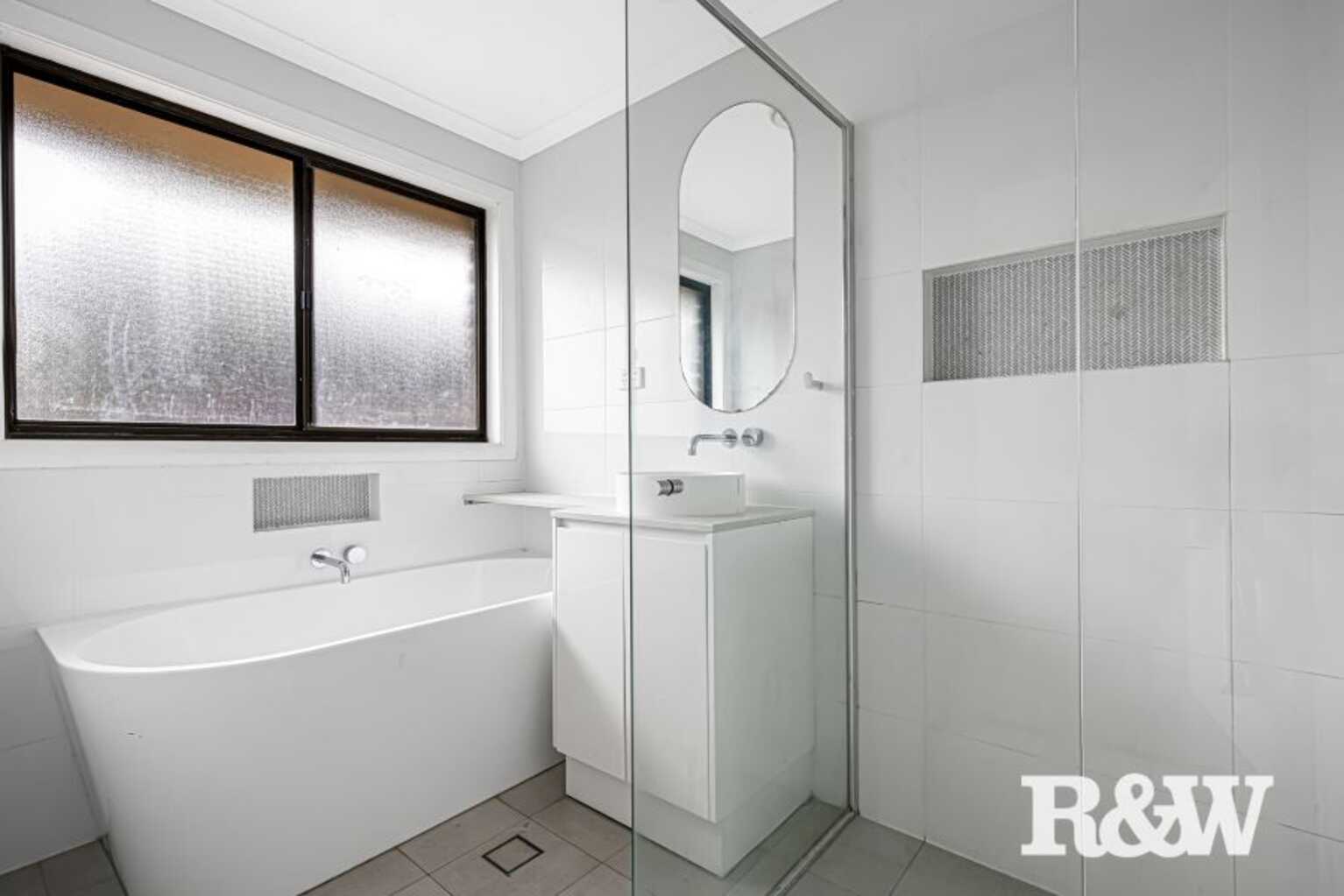 4 Galah Close St Clair