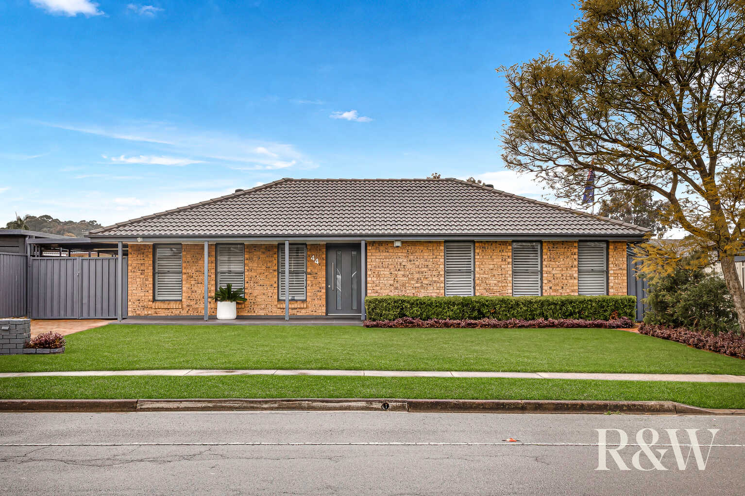 44 Endeavour Avenue St Clair