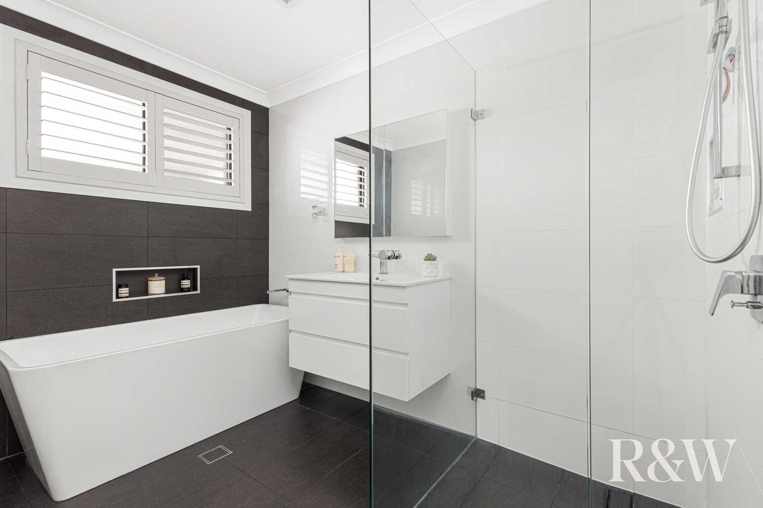 44 Endeavour Avenue St Clair
