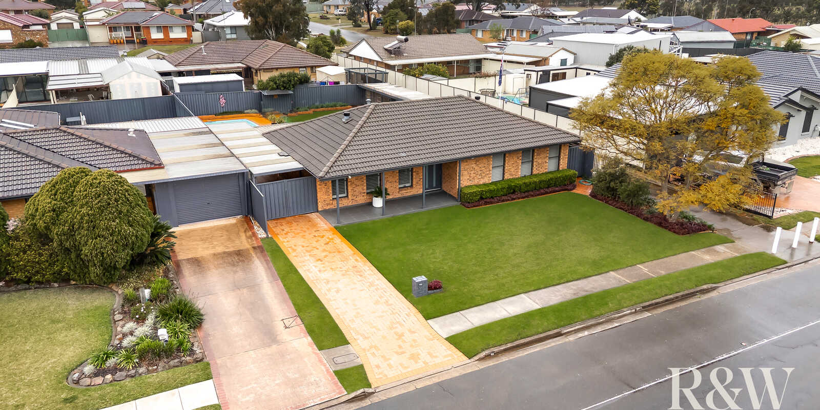 44 Endeavour Avenue St Clair