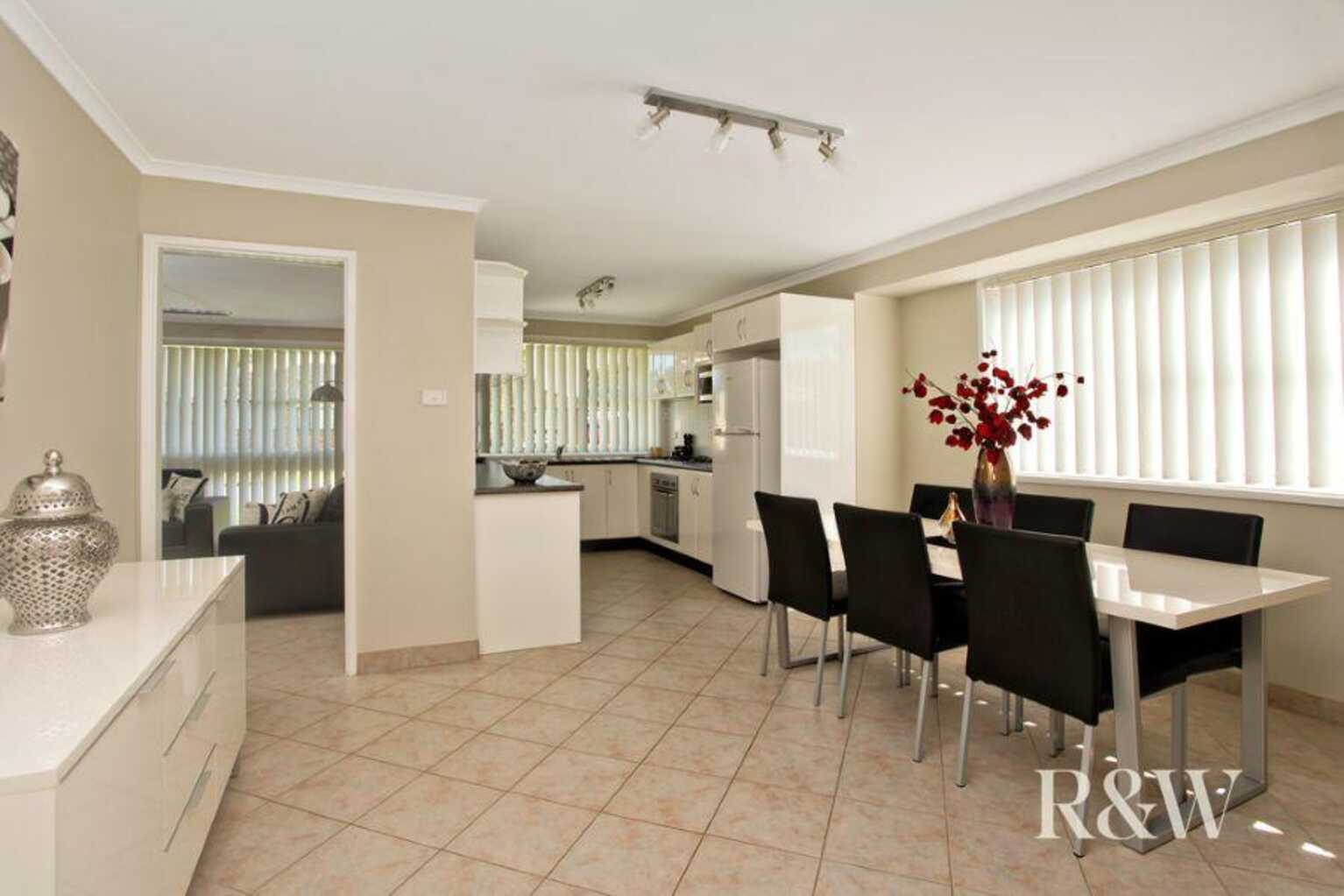 76 Alpine Circuit St Clair