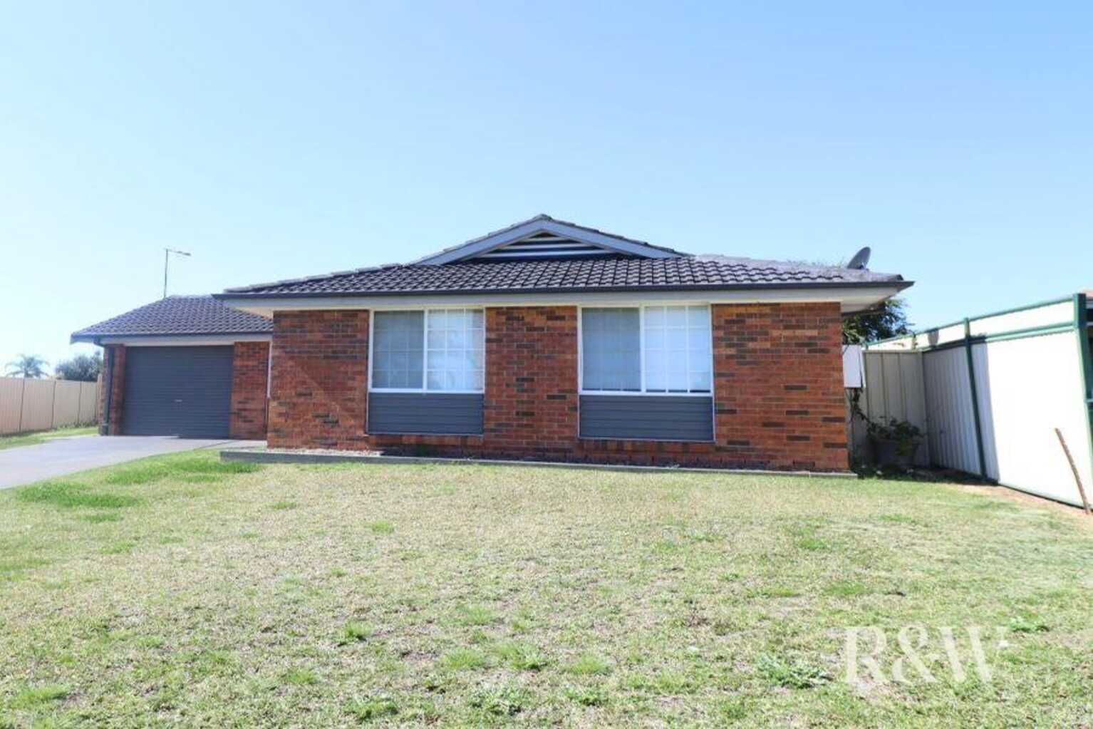9 Trout Place St Clair
