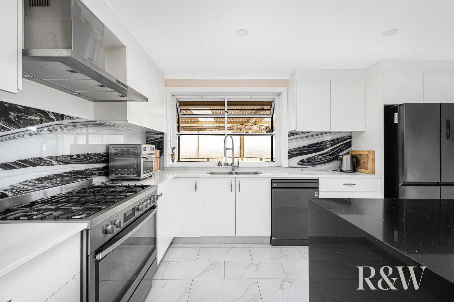 17 Macbeth Grove St Clair