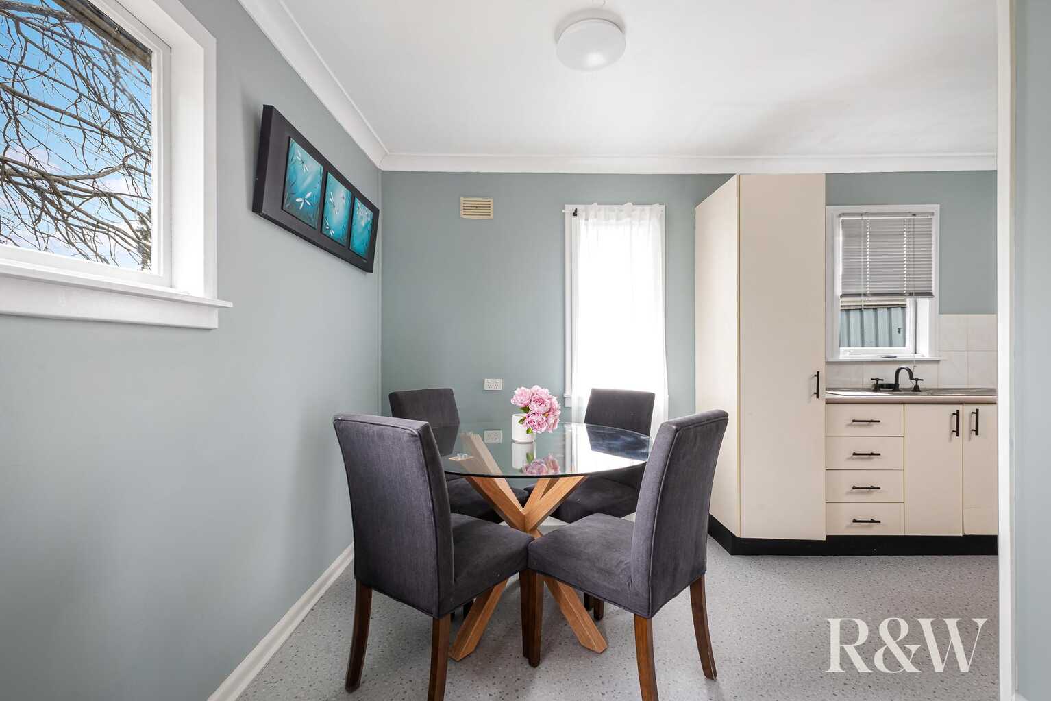 27 & 27A Ellsworth Drive Tregear