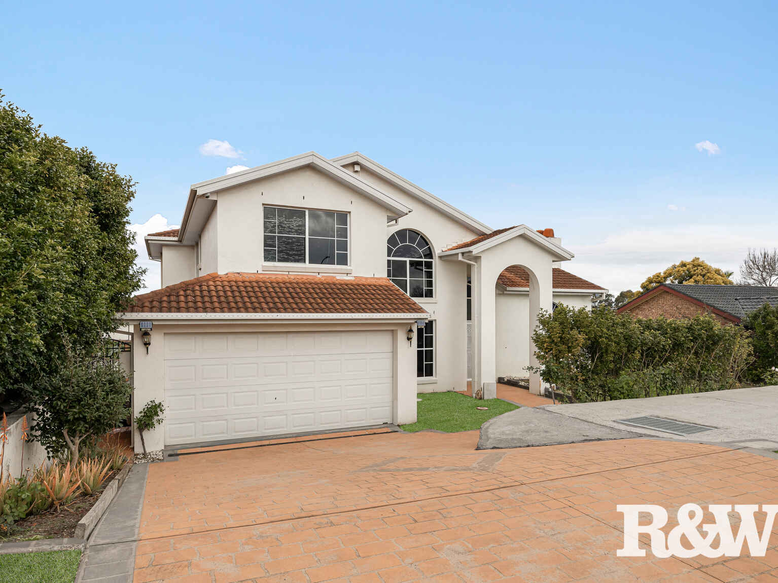 27 Explorers Way St Clair