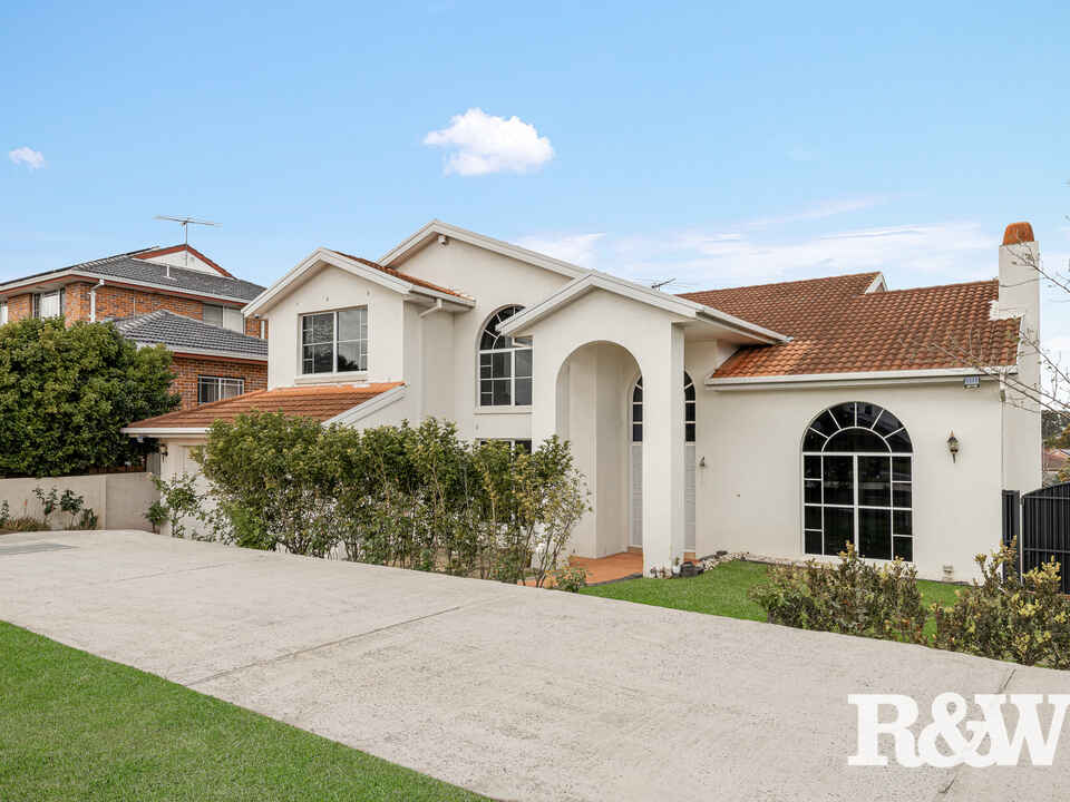 27 Explorers Way St Clair