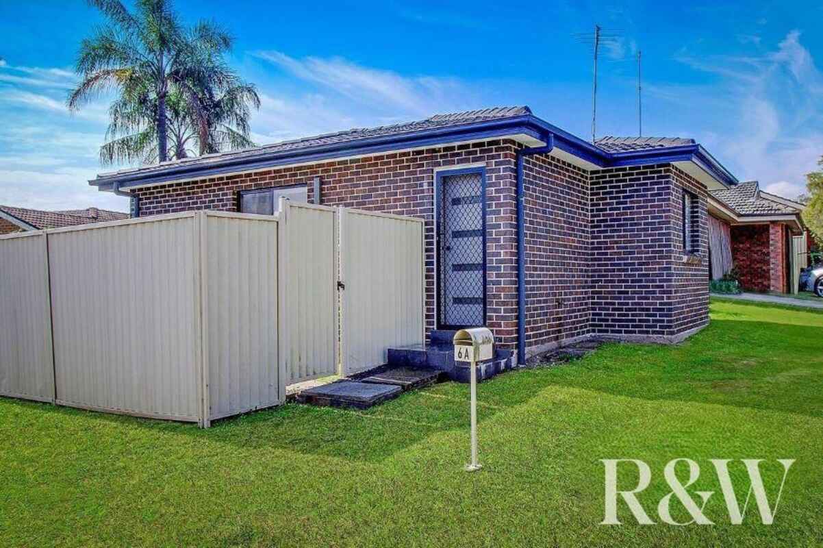 6A Dryberry Avenue St Clair