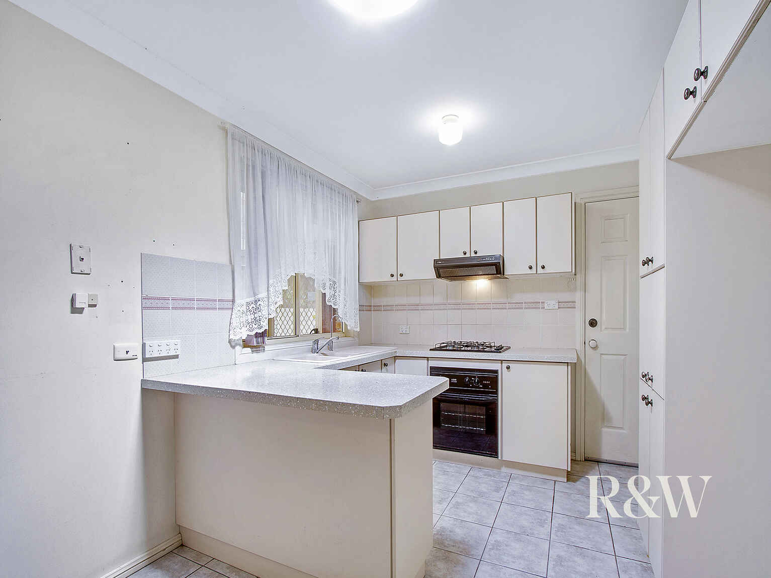 5 Shamrock Court St Clair