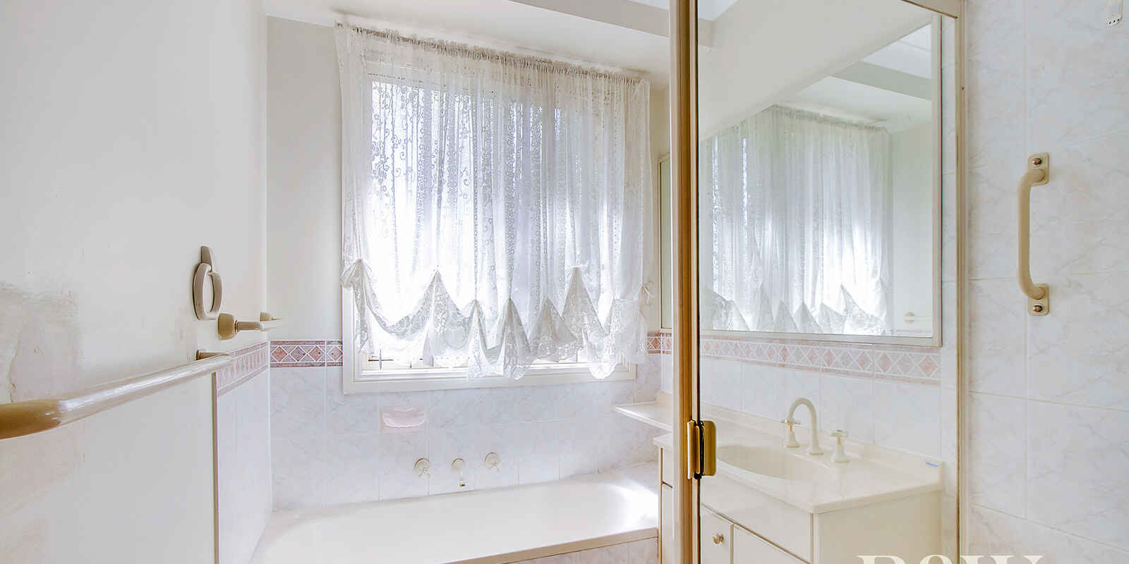 5 Shamrock Court St Clair