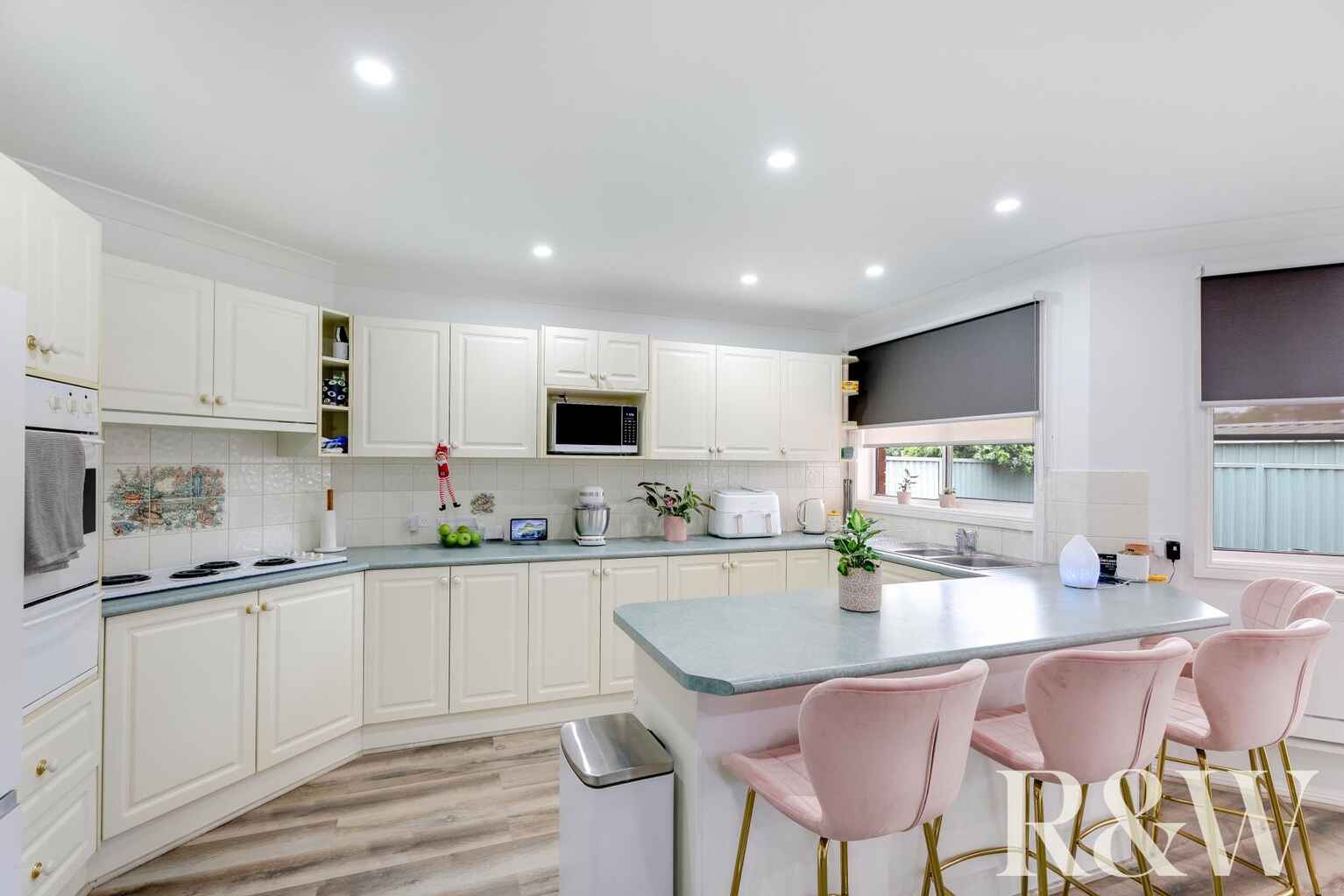 1 & 1A Chrisalex Place St Clair 1 & 1A Chrisalex Place St Clair