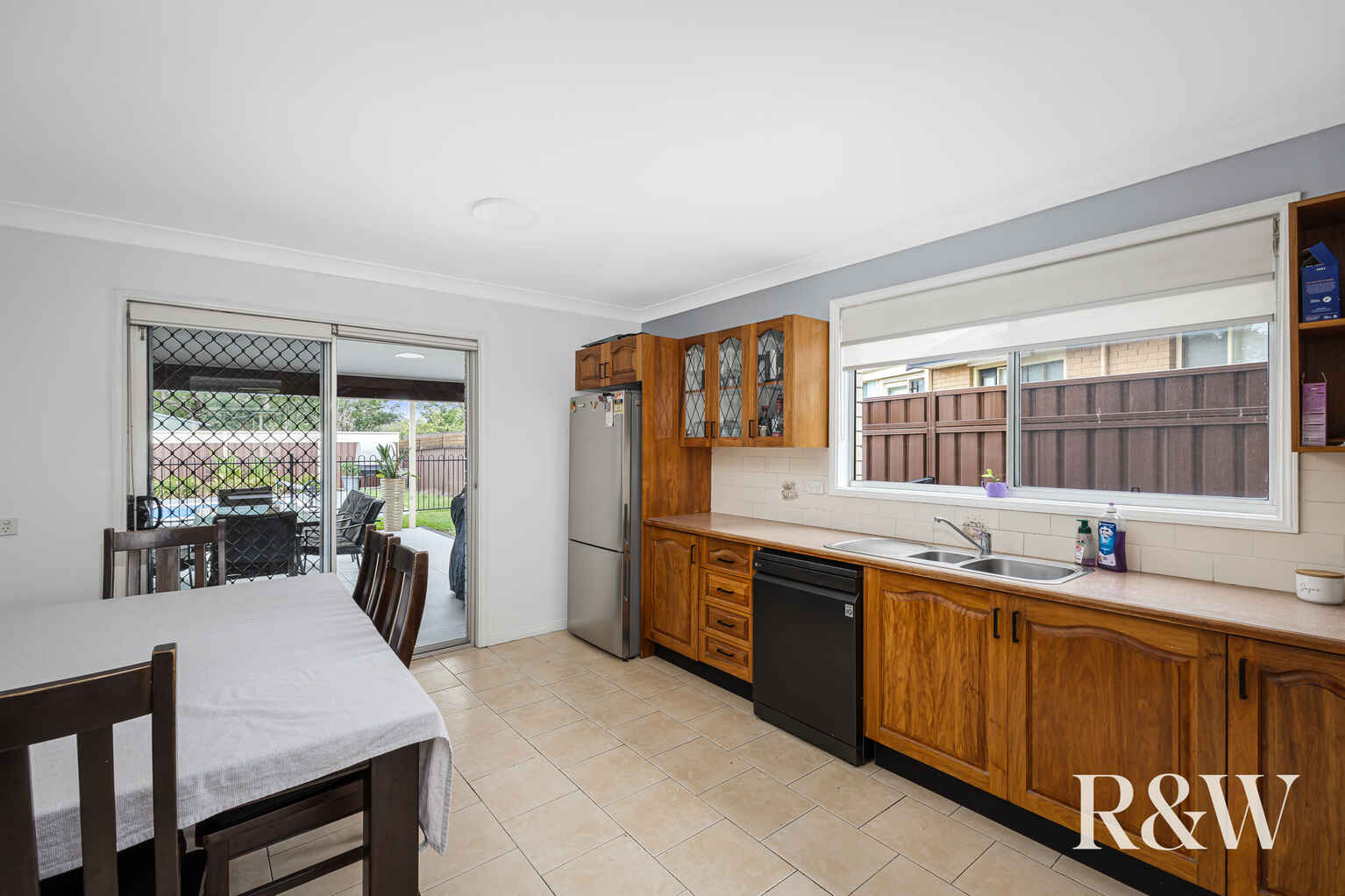 30 Francis Greenway Avenue St Clair