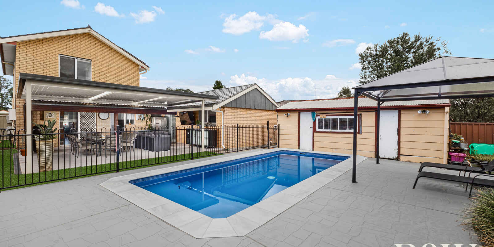 30 Francis Greenway Avenue St Clair