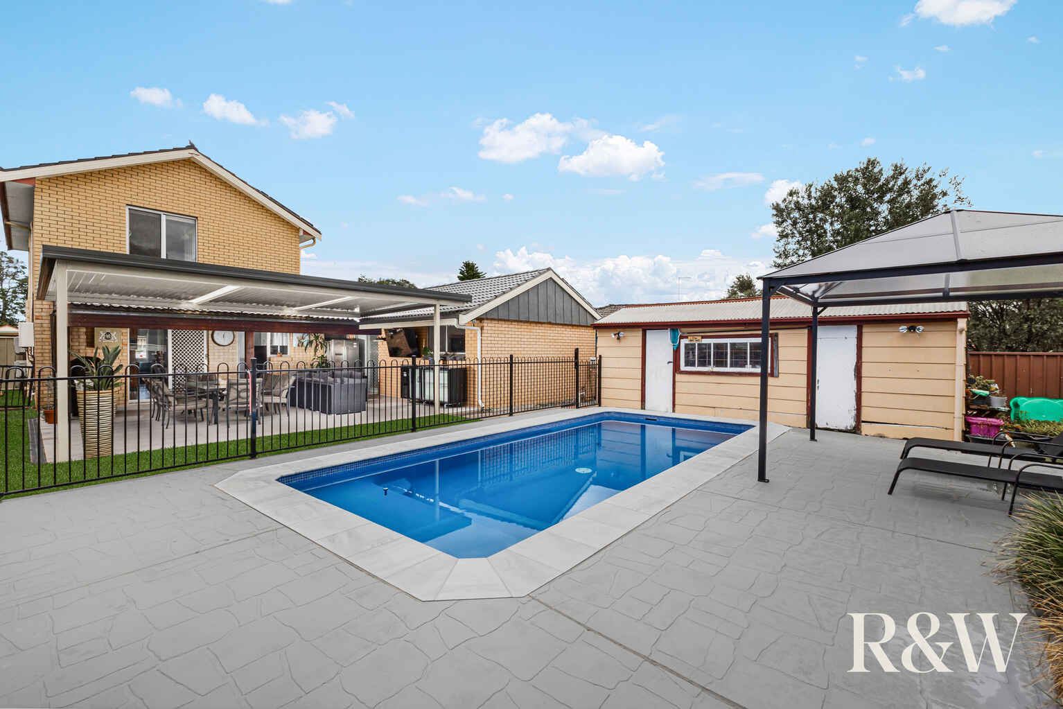 30 Francis Greenway Avenue St Clair