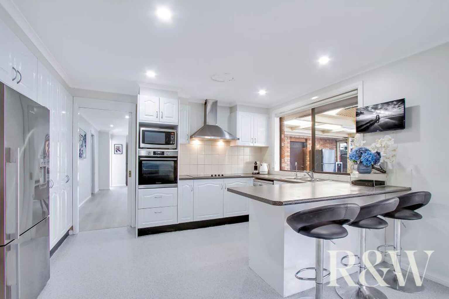 68 Windrush Circuit St Clair