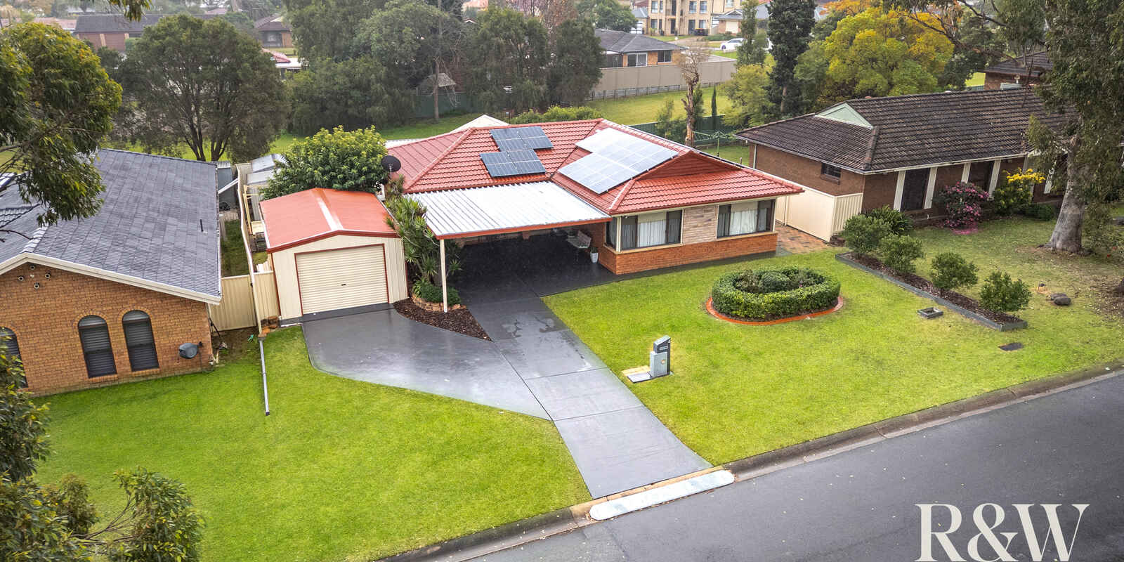 4 Nightmist Grove St Clair