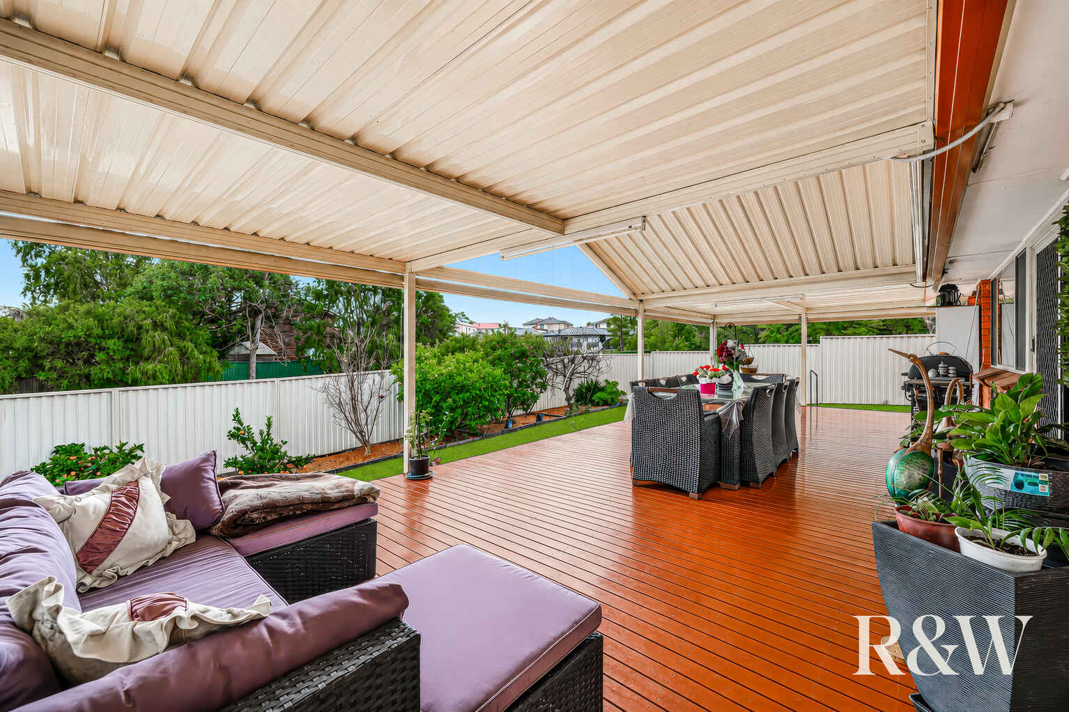 4 Nightmist Grove St Clair