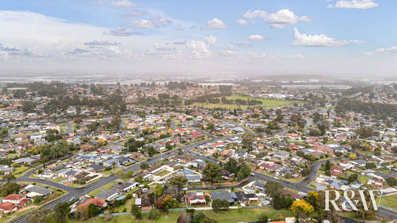 4 Nightmist Grove St Clair