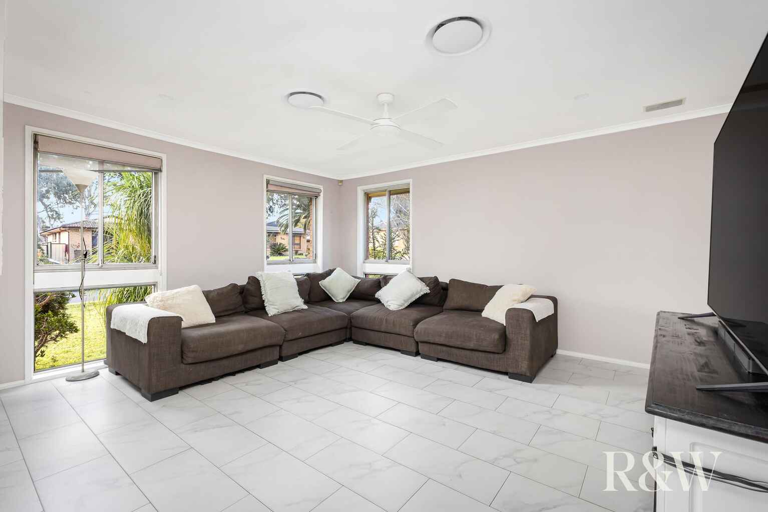 17 Macbeth Grove St Clair